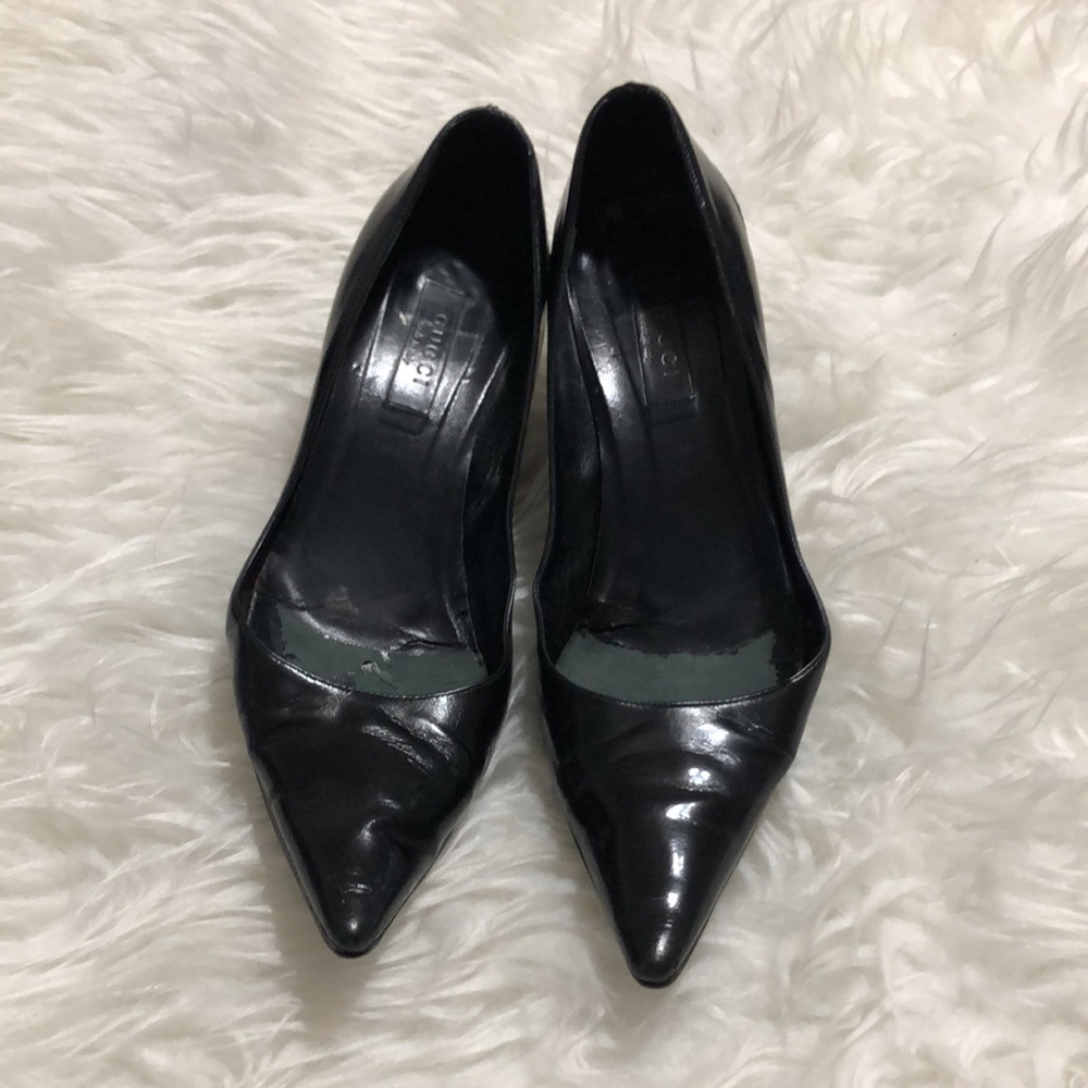 👠 AUTHENTIC GUCCI MID SIZE HEELS WITH GOLD STUDS SIZE 8.5